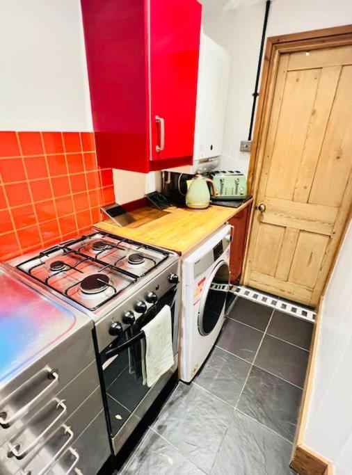Cosy Cottage In Central Reading Free Parking & Fast Wifi المظهر الخارجي الصورة
