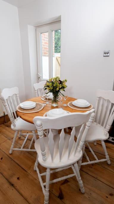 Cosy Cottage In Central Reading Free Parking & Fast Wifi المظهر الخارجي الصورة