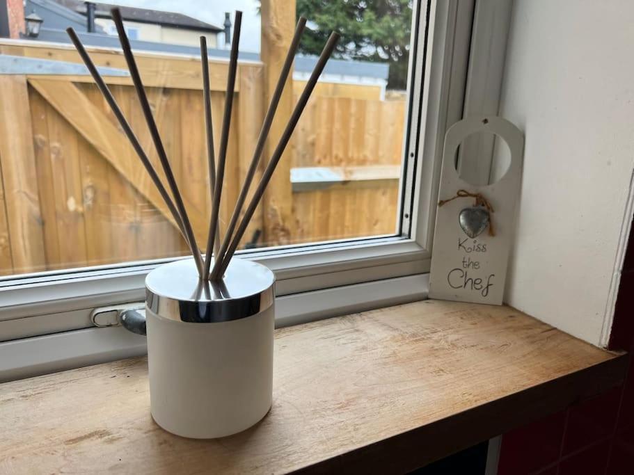 Cosy Cottage In Central Reading Free Parking & Fast Wifi المظهر الخارجي الصورة