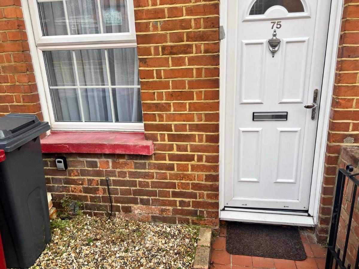 Cosy Cottage In Central Reading Free Parking & Fast Wifi المظهر الخارجي الصورة